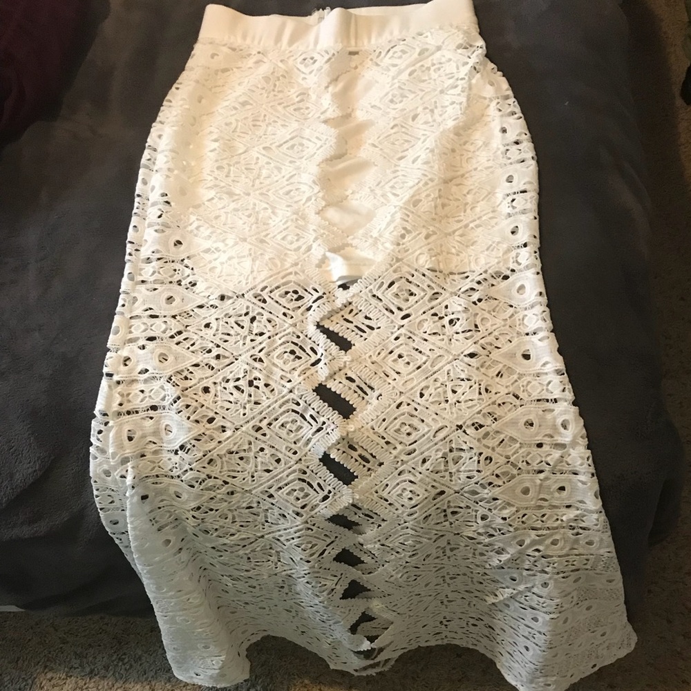 Lace pattern Knit skirt